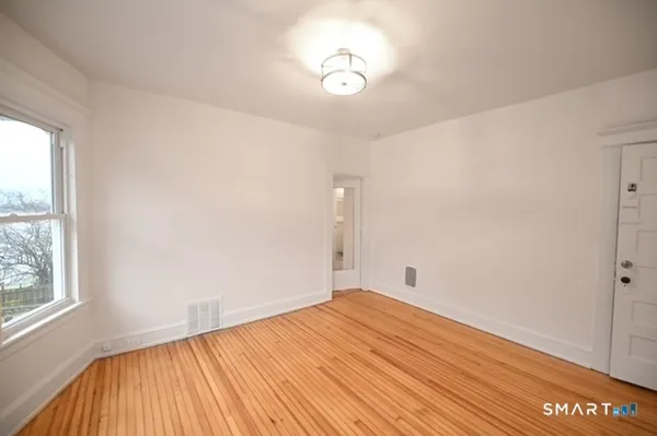 $2,800 | 117 Marion Street, Unit 2, Bridgeport, CT 06606