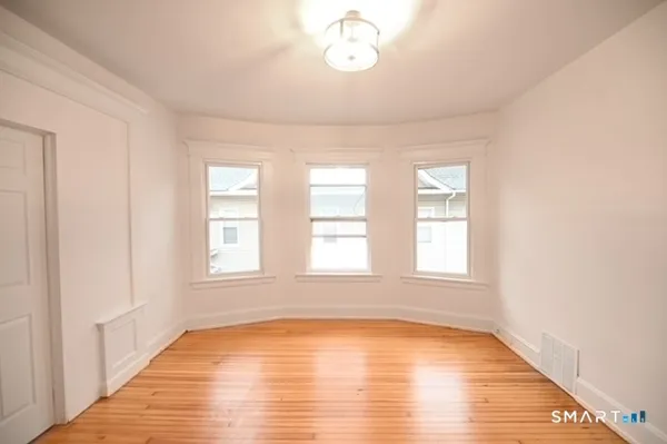 $2,800 | 117 Marion Street, Unit 2, Bridgeport, CT 06606