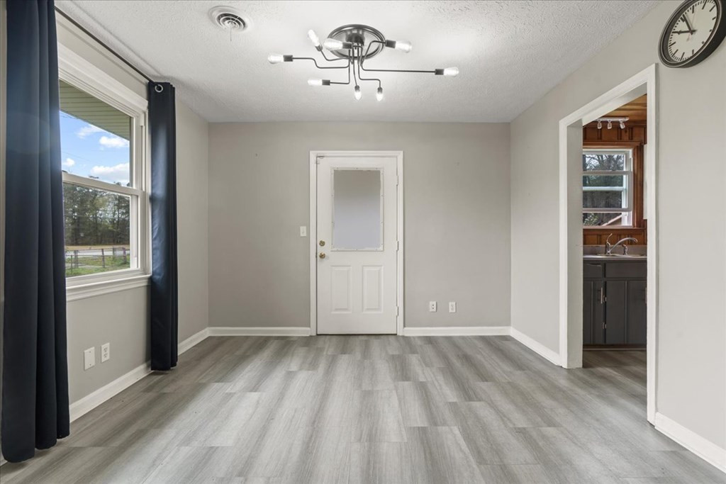 403 Warren Road Augusta, GA 30907 - Photo 8 of 23 Gallery Image 8