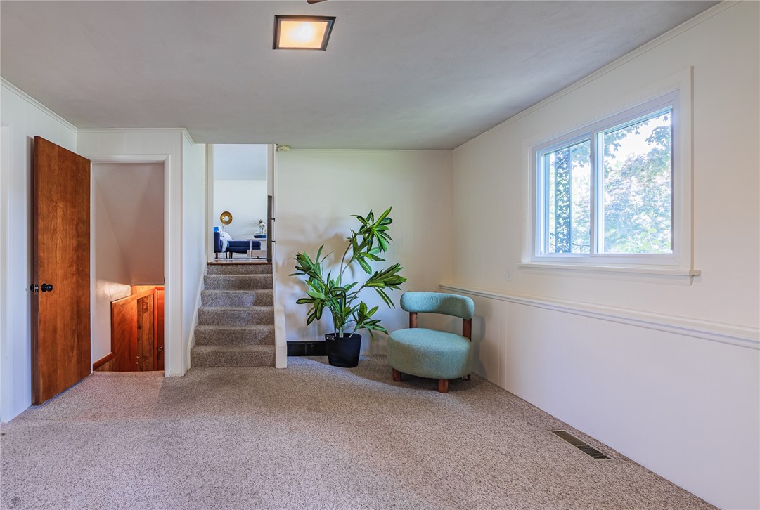 164 Queens Lane Irondequoit, NY 14617 - Photo 27 of 50