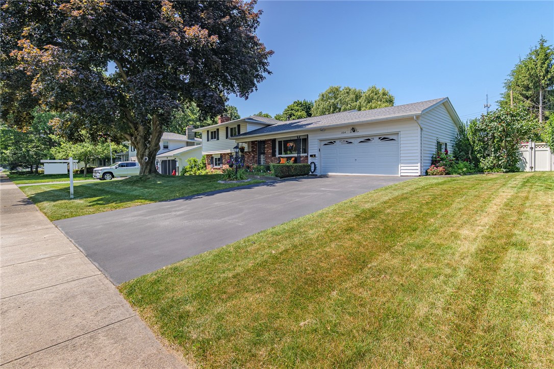 164 Queens Lane Irondequoit, NY 14617 - Photo 3 of 50