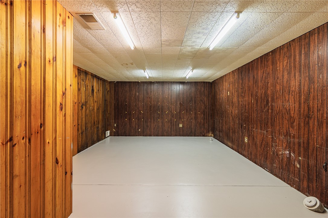 164 Queens Lane Irondequoit, NY 14617 - Photo 31 of 50