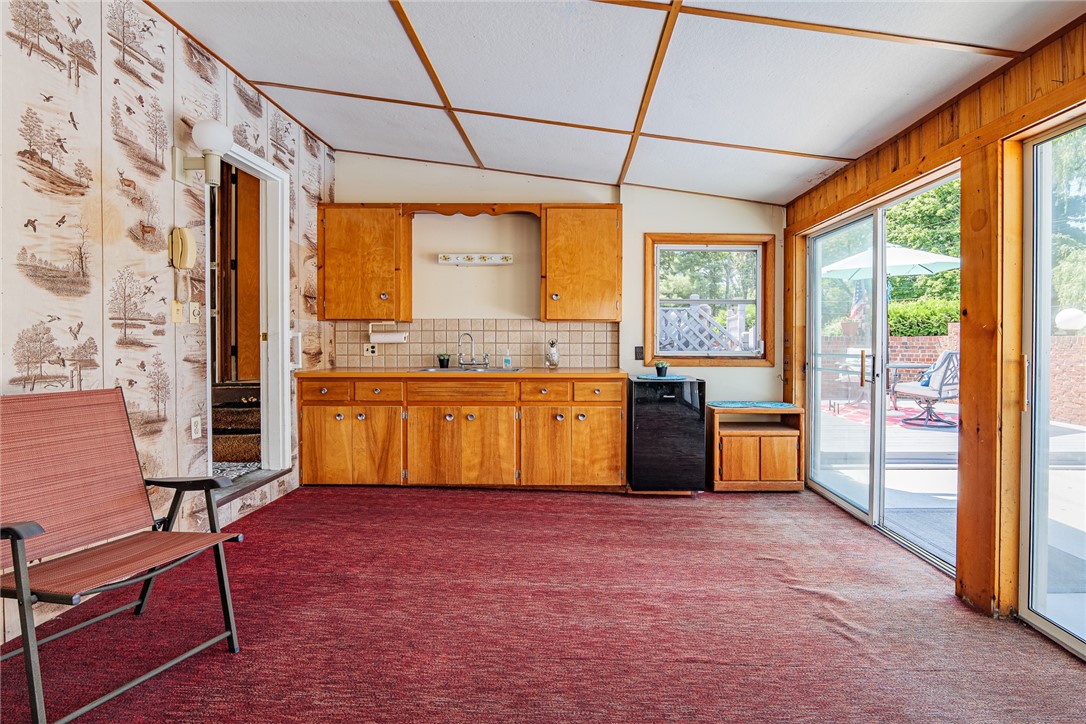 164 Queens Lane Irondequoit, NY 14617 - Photo 40 of 50