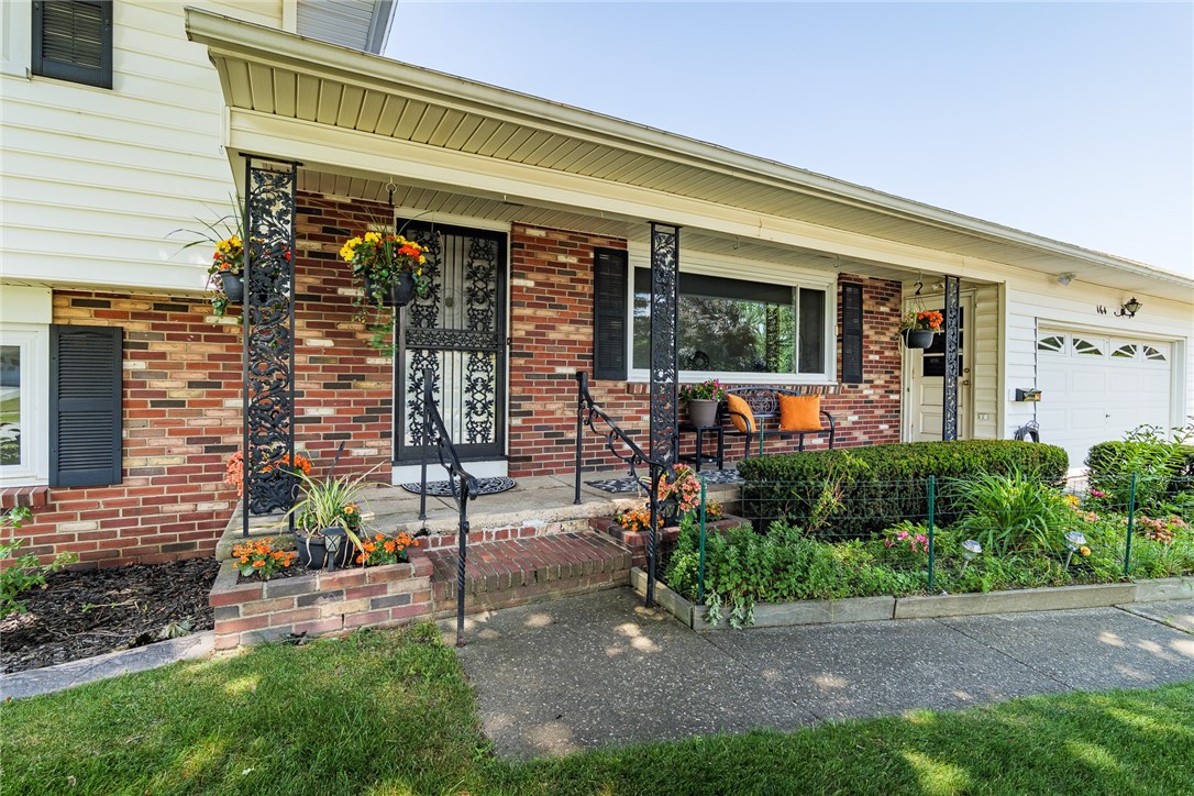 164 Queens Lane Irondequoit, NY 14617 - Photo 4 of 50