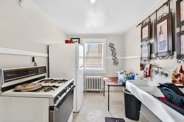 $300,000 | 1527 Hayes Avenue, Racine, WI 53405