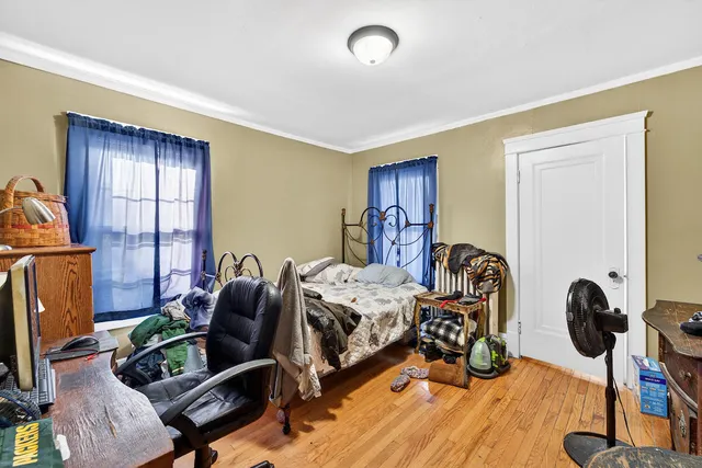 $300,000 | 1527 Hayes Avenue, Racine, WI 53405