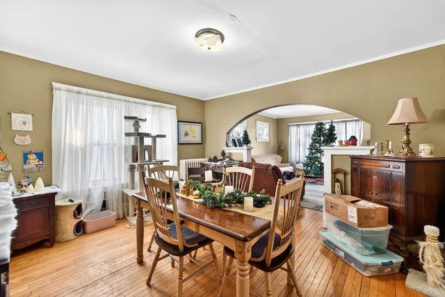 $300,000 | 1527 Hayes Avenue, Racine, WI 53405