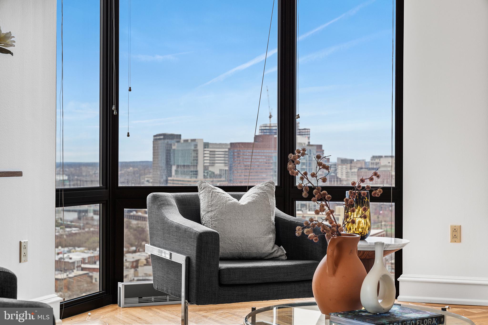 2018 Walnut Street, Unit 21L Philadelphia, PA 19103 - Photo 14 of 39 Urban retreat with stunning views.