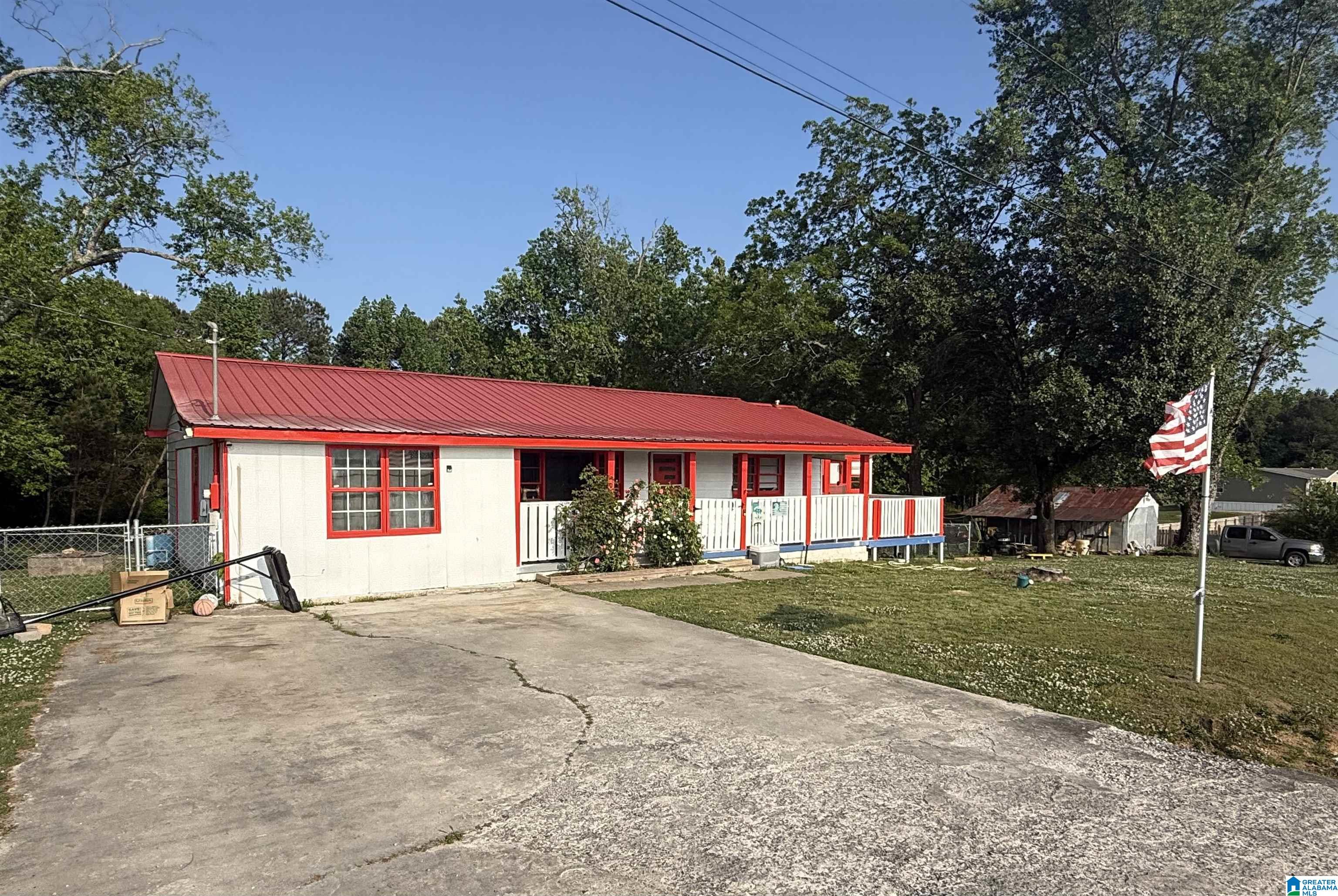 151 Friendship Road Altoona, AL 35952 - Photo 2 of 41