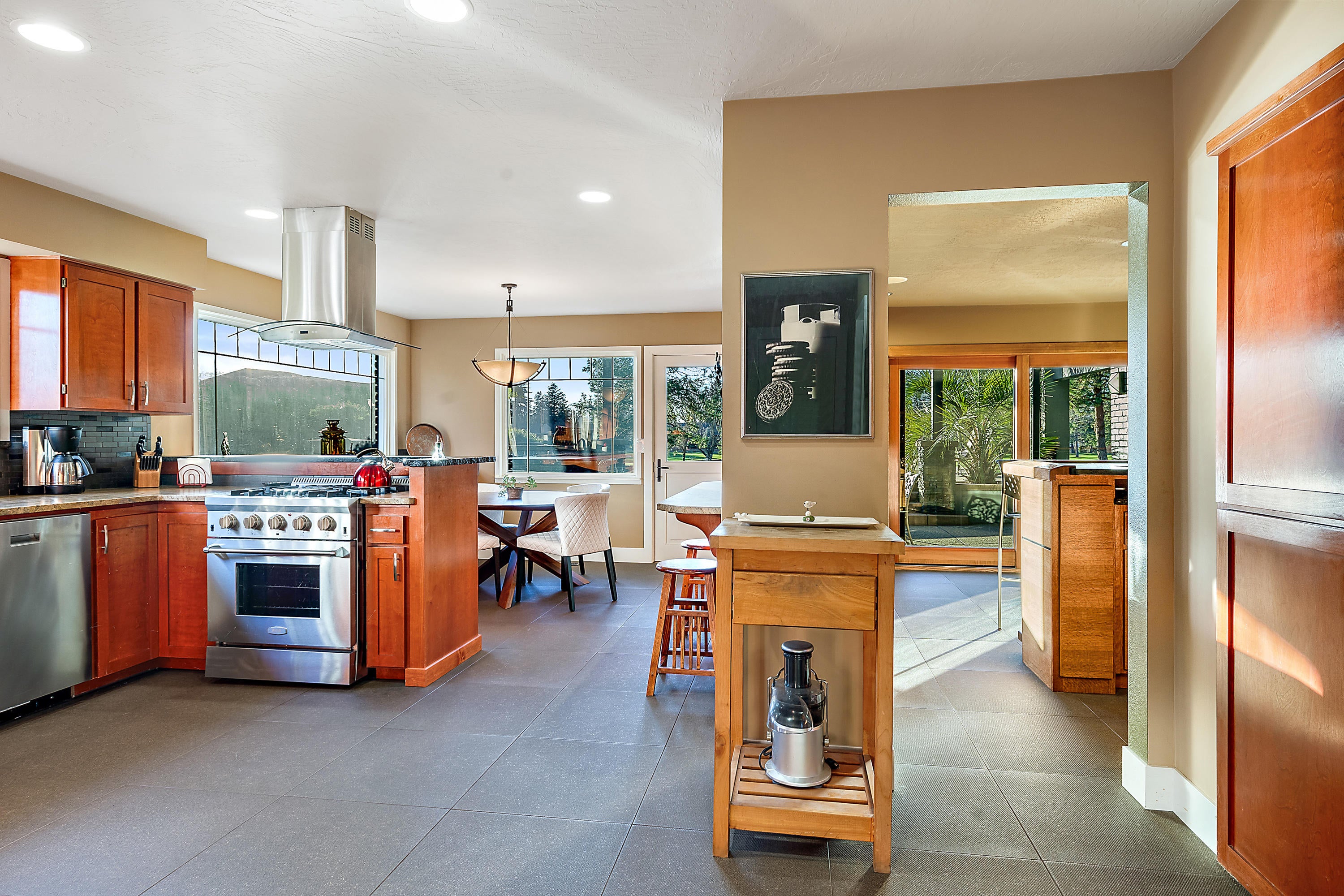 34 South Foothill Road Medford, OR 97504 - Photo 14 of 67 14_SF_53