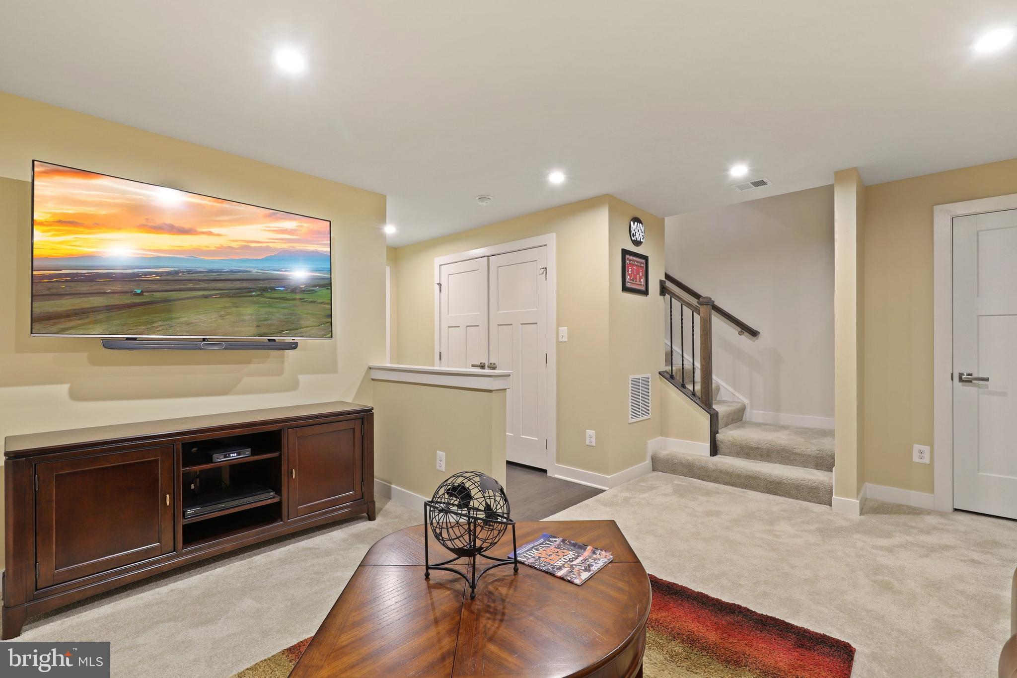 18028 Red Cedar Road Dumfries, VA 22026 - Photo 18 of 47 Gallery Image 18