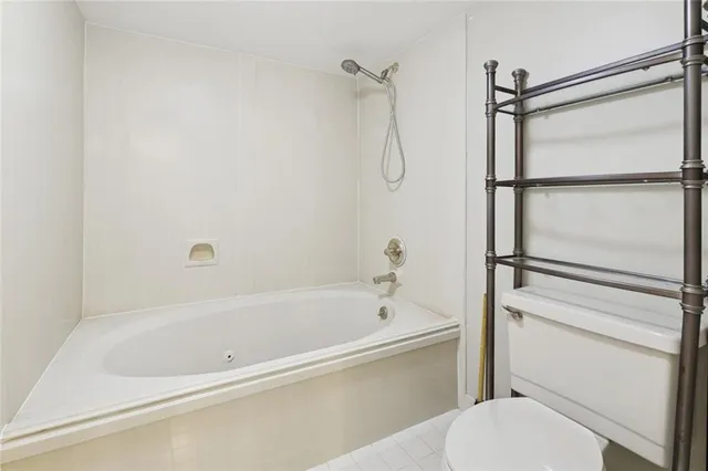 $729,000 | 228 Rue St Peter, Metairie, LA 70005