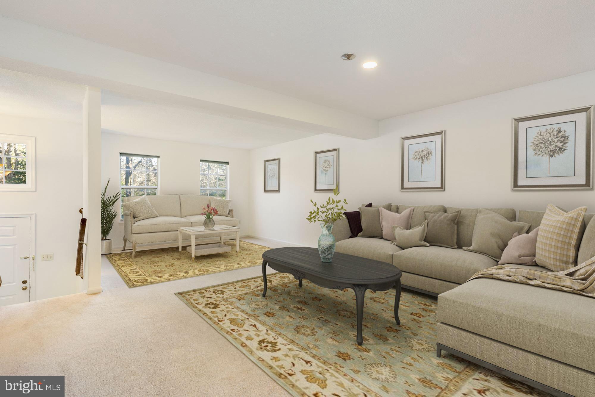 11305 Baroque Road Silver Spring, MD 20901 - Photo 4 of 19 Living Room