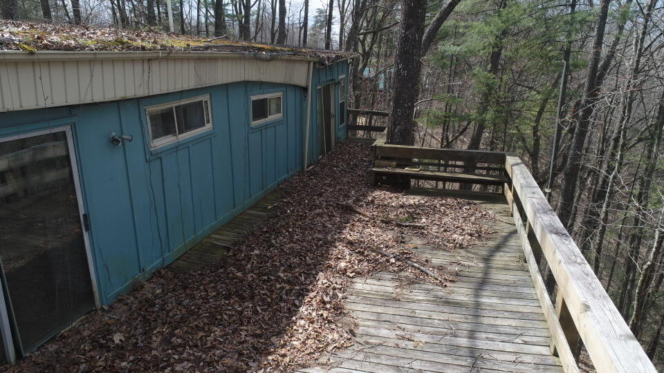 620 Alpine Bristol, TN 37620 - Photo 4 of 9 66BAA2E5-D221-44D0-B259-06C7525319C4