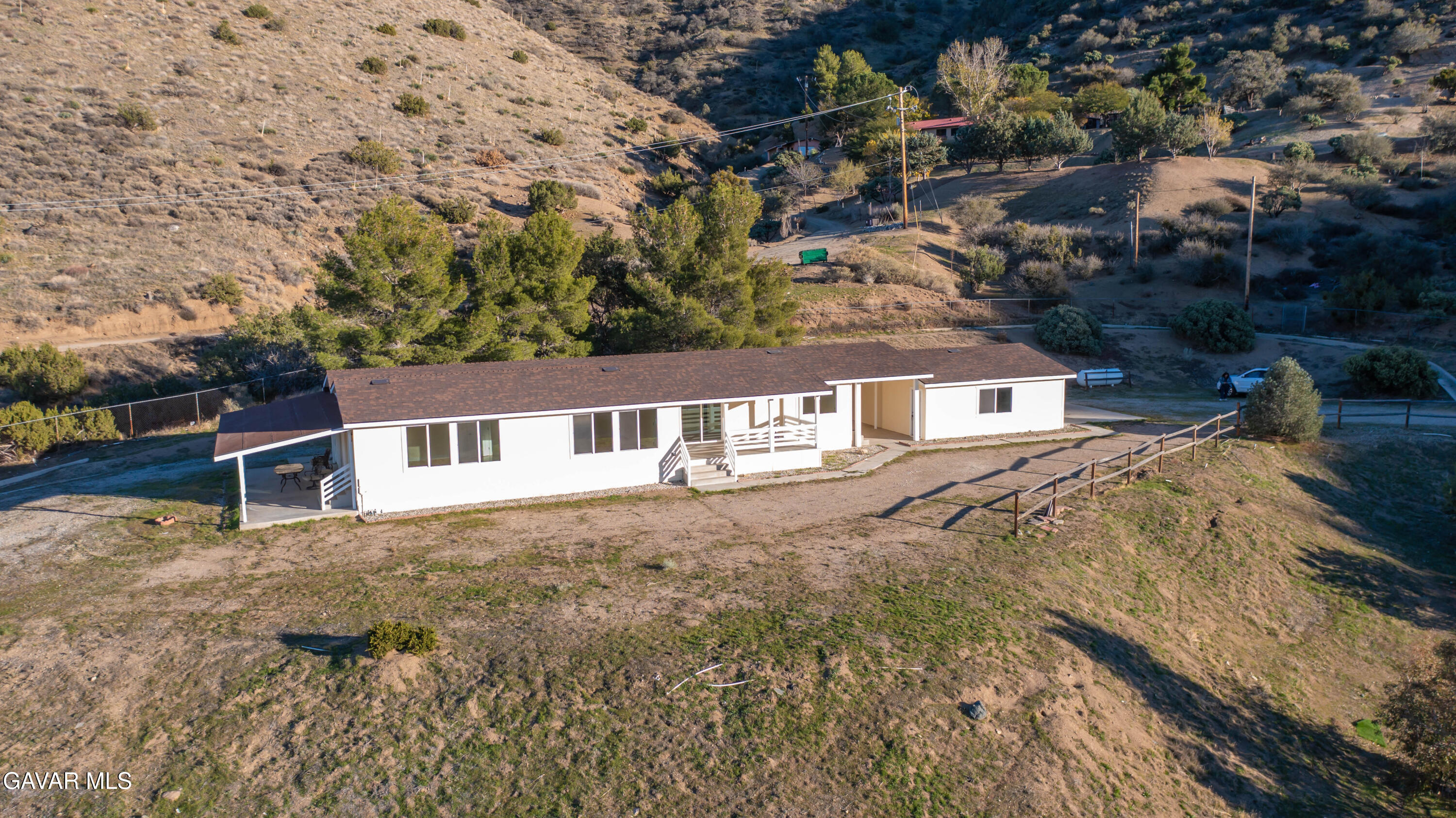 32010 Quirk Road Acton, CA 93550 - Photo 26 of 38 an aerial view of residential houses with yard