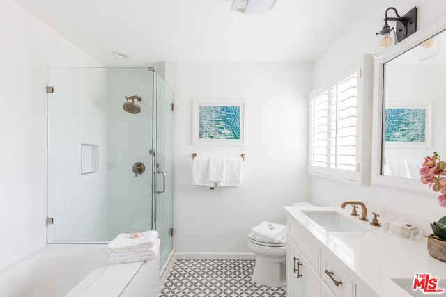 $1,835,000 | 3555 Wasatch Avenue, Los Angeles, CA 90066