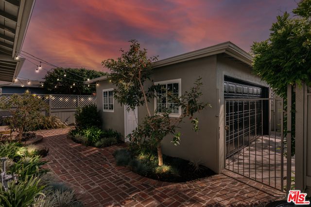 $1,835,000 | 3555 Wasatch Avenue, Los Angeles, CA 90066