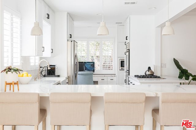 $1,835,000 | 3555 Wasatch Avenue, Los Angeles, CA 90066