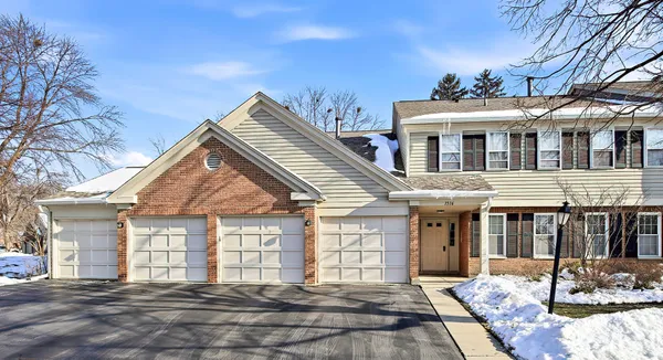 $230,000 | 1516 Camden Court, Unit A1, Wheeling, IL 60090
