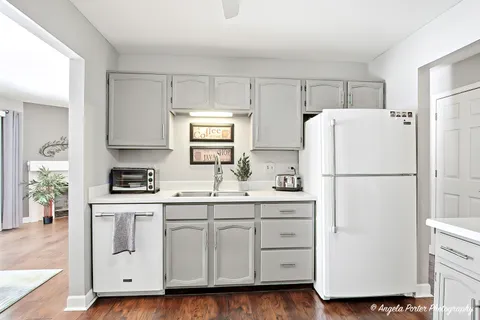 $235,000 | 1516 Camden Court, Unit A1, Wheeling, IL 60090