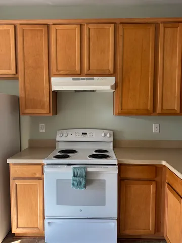 $1,900 | 202 Twin Tree Drive, Summerville, SC 29485