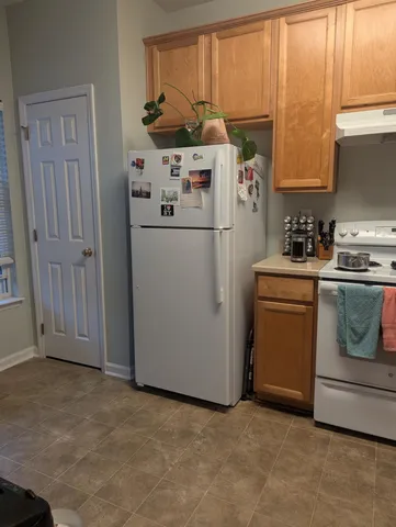 $2,100 | 202 Twin Tree Drive, Summerville, SC 29485