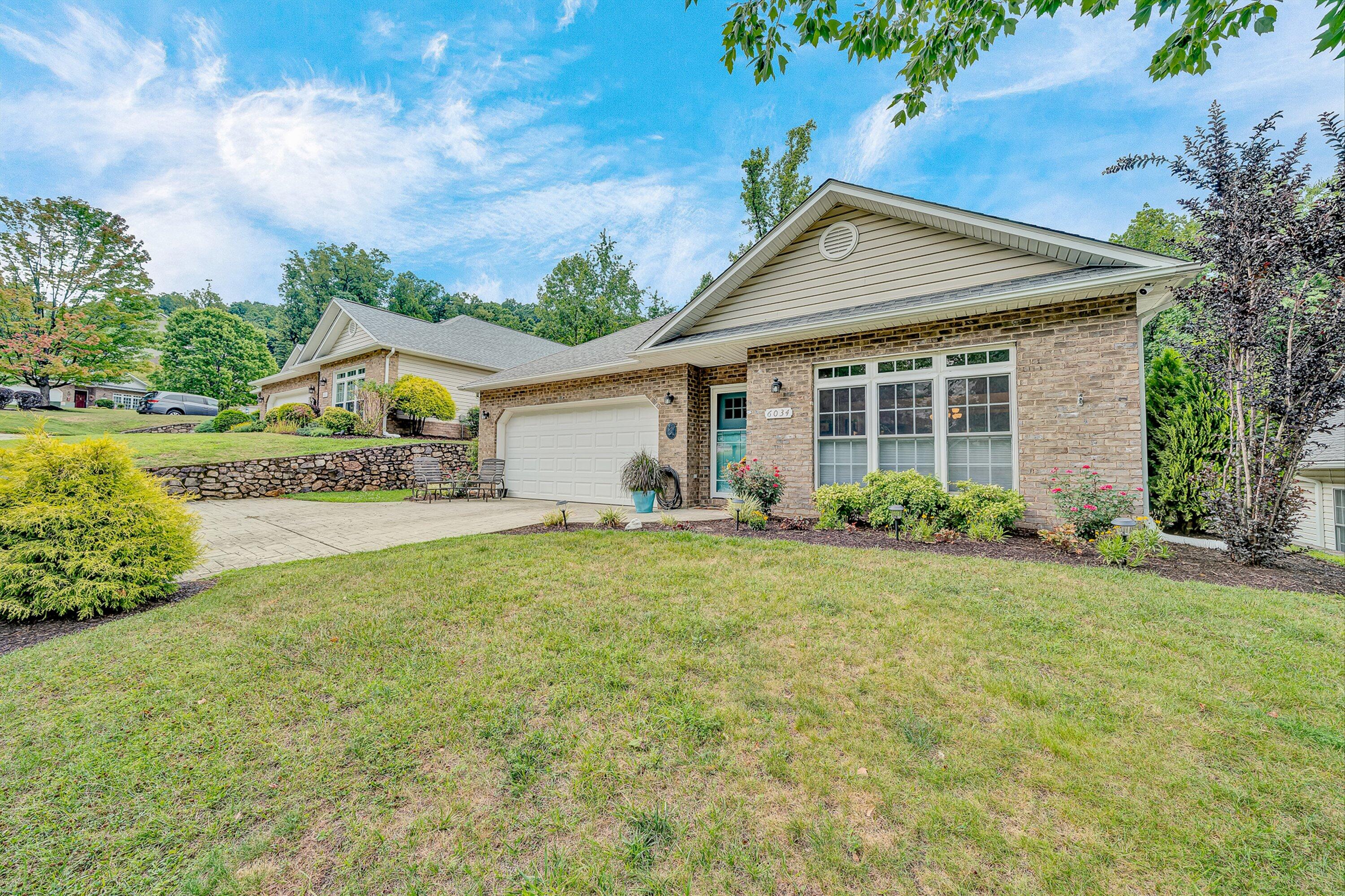 6034 Brahma Road Roanoke, VA 24018 - Photo 3 of 31 03-VM-04521