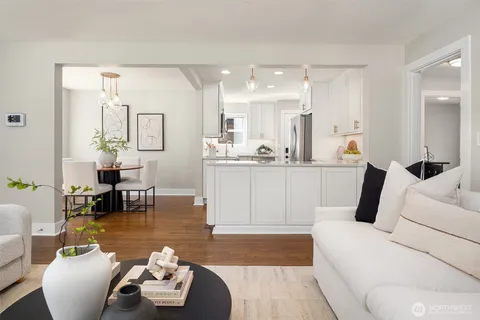 $925,000 | 3242 Northeast 98th Street, Seattle, WA 98115