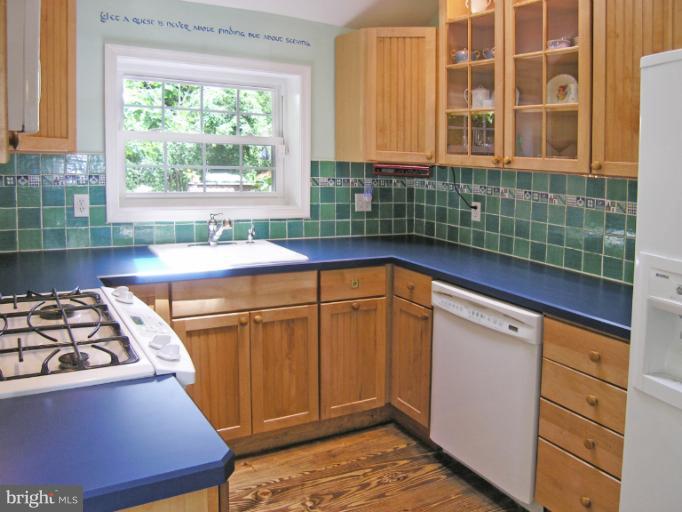 12 Hilltop Road Silver Spring, MD 20910 - Photo 13 of 30 Kitchen