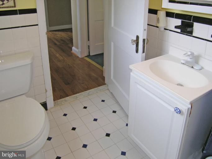 12 Hilltop Road Silver Spring, MD 20910 - Photo 25 of 30 Bath