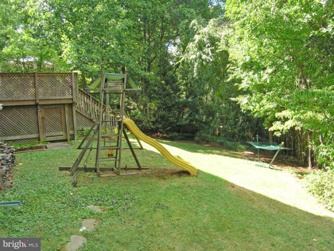 12 Hilltop Road Silver Spring, MD 20910 - Photo 29 of 30 Exterior (Rear)