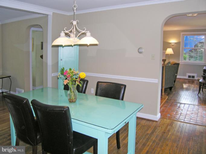 12 Hilltop Road Silver Spring, MD 20910 - Photo 8 of 30 Dining Room