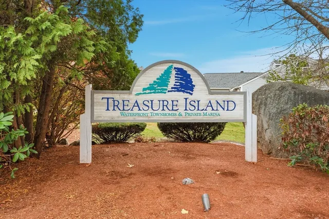 $579,900 | 303 Treasure Island Road, Unit 303, Webster, MA 01570