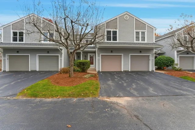 $579,900 | 303 Treasure Island Road, Unit 303, Webster, MA 01570