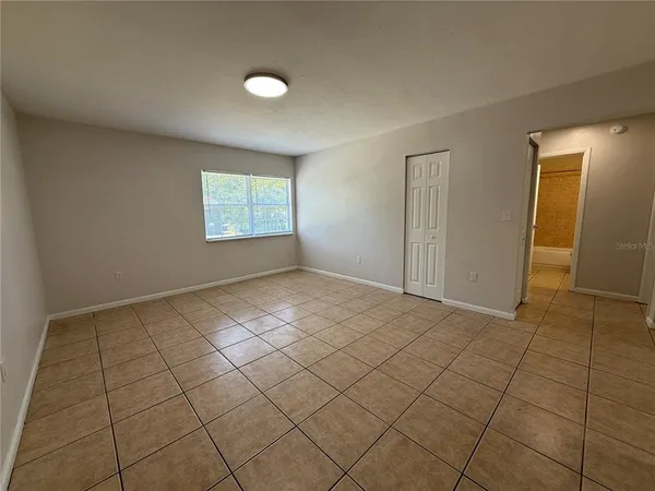 $1,199 | 6104 Southwest 12th Place, Unit 3, Gainesville, FL 32607