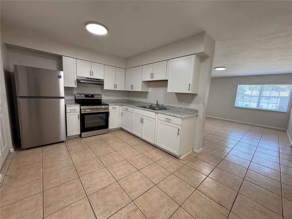 6104 Southwest 12th Place, Unit 3 Gainesville, FL 32607 - Photo 6 of 11