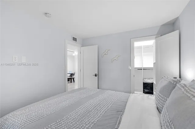 $2,800 | 4502 North Federal Highway, Unit 167H, Lighthouse Point, FL 33064