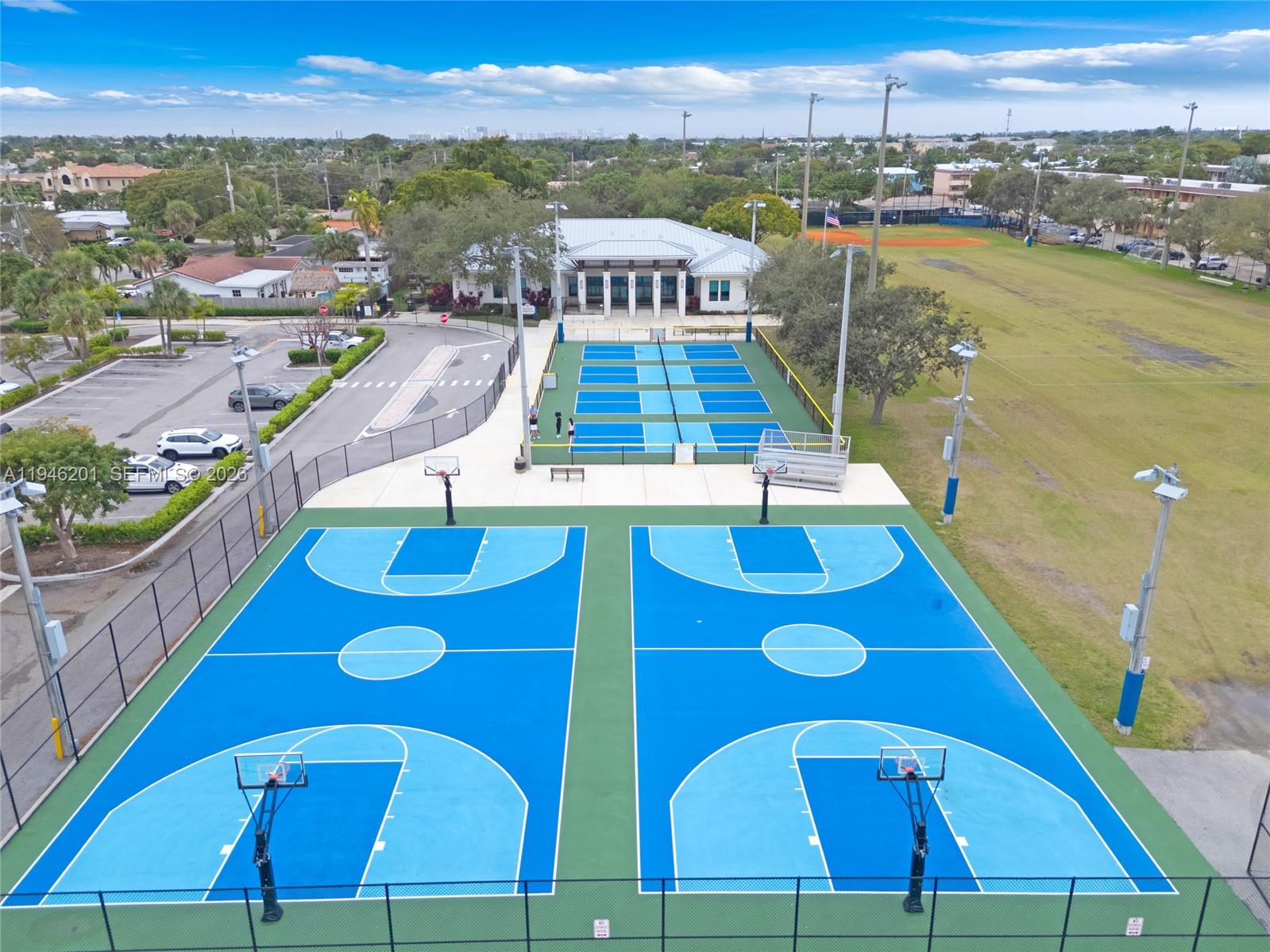 4502 North Federal Highway, Unit 167H Lighthouse Point, FL 33064 - Photo 26 of 31 a view of a balcony with chairs