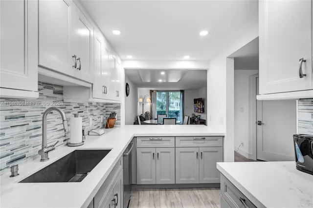 $2,800 | 4502 North Federal Highway, Unit 167H, Lighthouse Point, FL 33064