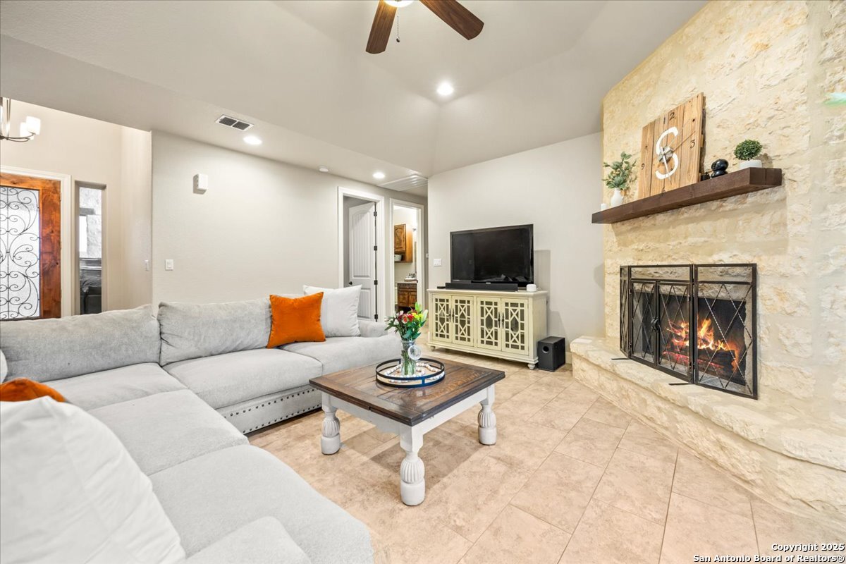 31720 Retama Bulverde, TX 78163 - Photo 12 of 51