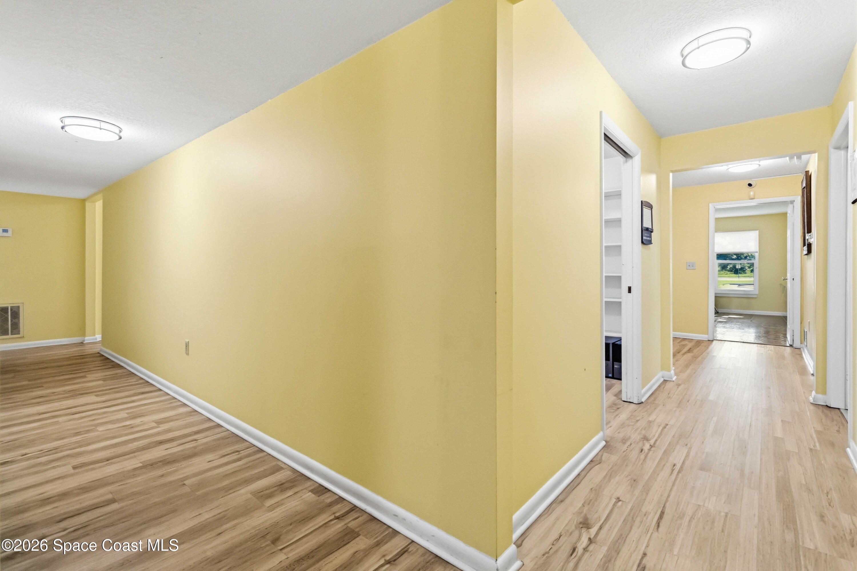 111 Scott Street Melbourne, FL 32901 - Photo 11 of 35 Hallway