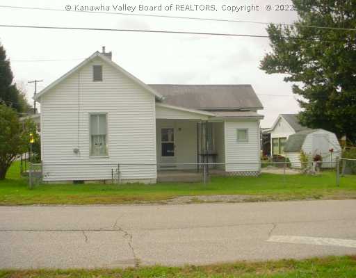 1 3rd Street Winfield, WV 25213 - Photo 1 of 2 Exterior Front.
