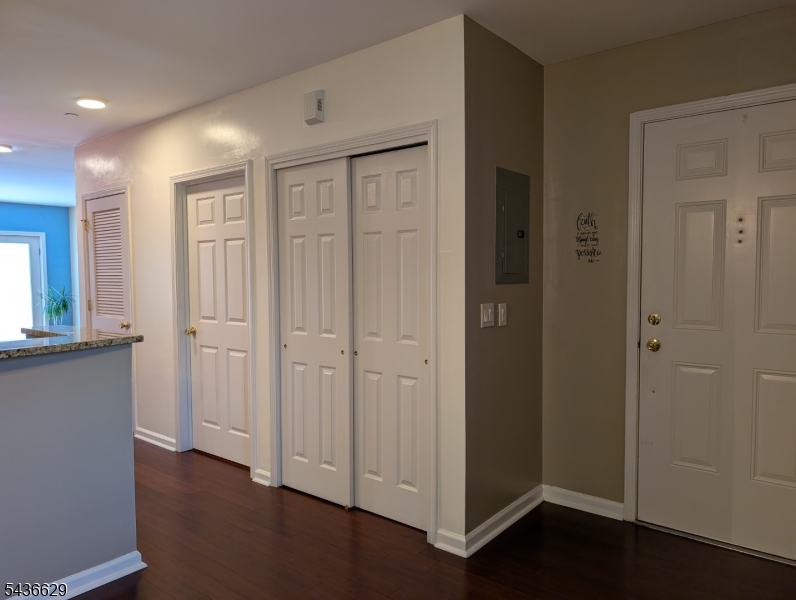 368 Rector Street, Unit 419 Perth Amboy, NJ 08861 - Photo 9 of 11