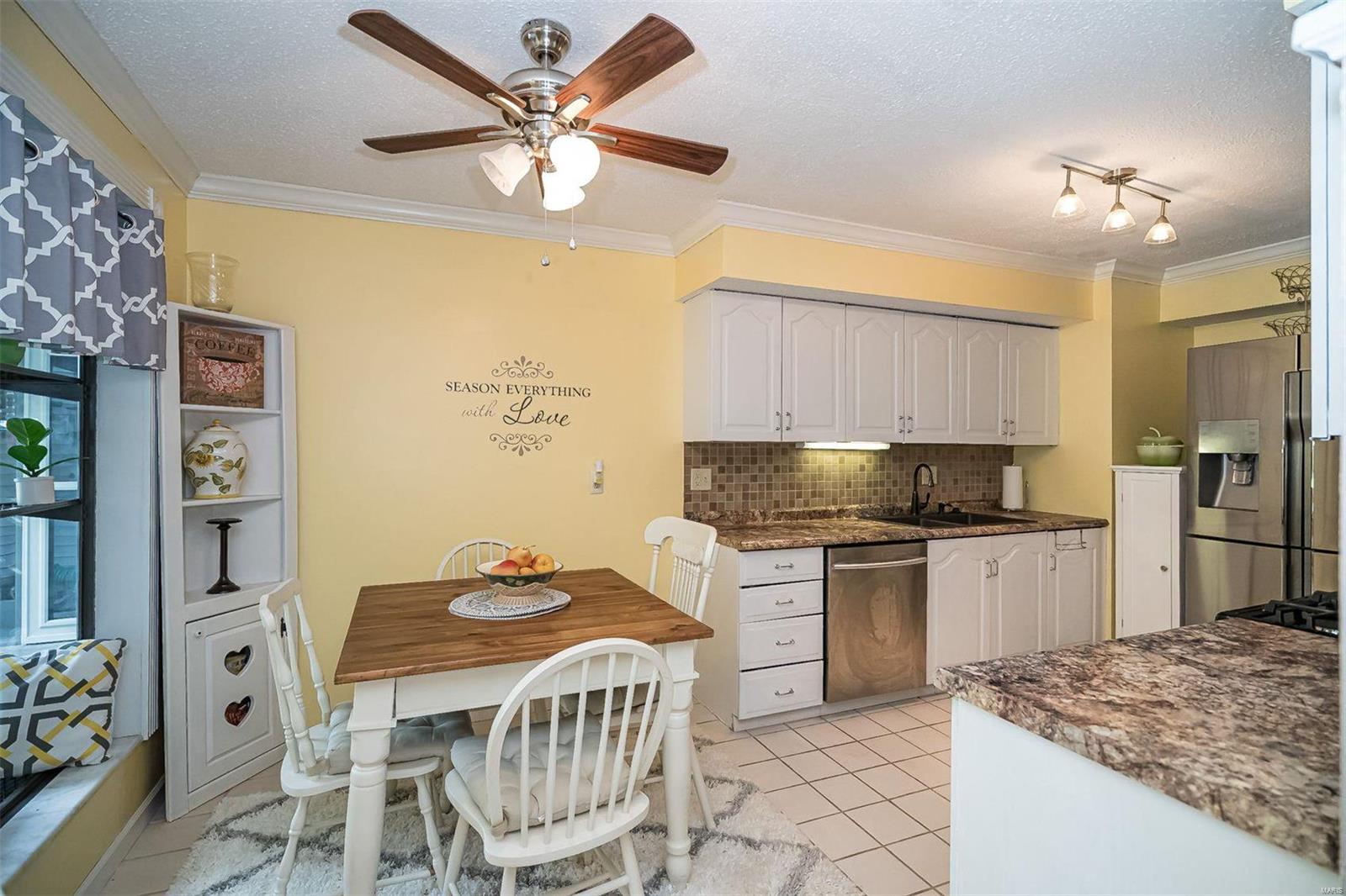 632 Walnut Ridge Drive Ballwin, MO 63021 - Photo 8 of 31