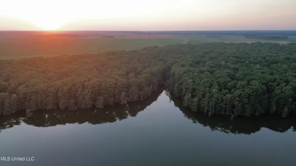 $1,250,000 | Bolivar Road, Benoit, MS 38725