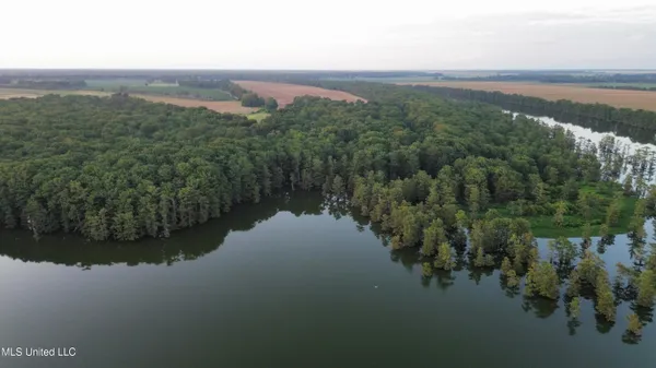 $1,250,000 | Bolivar Road, Benoit, MS 38725