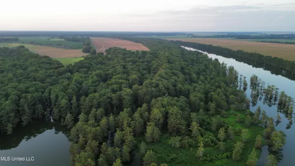 $1,250,000 | Bolivar Road, Benoit, MS 38725