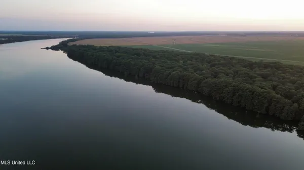 $1,250,000 | Bolivar Road, Benoit, MS 38725