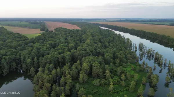 $1,250,000 | Bolivar Road, Benoit, MS 38725