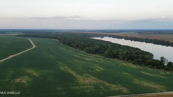$1,250,000 | Bolivar Road, Benoit, MS 38725
